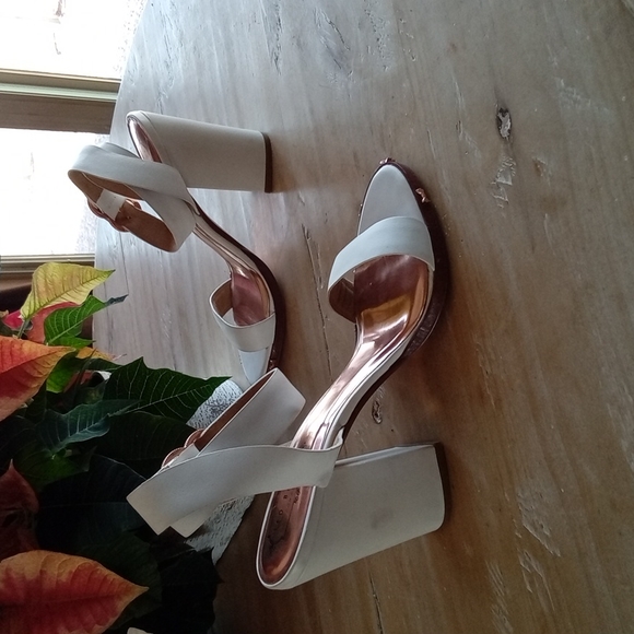 Ted Baker heels size 10 - Picture 6 of 8